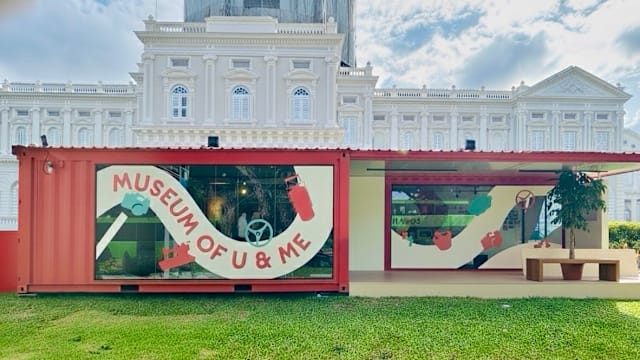 从电视、香水到饭盒，那些你我生活中的小物，都藏着新加坡故事！