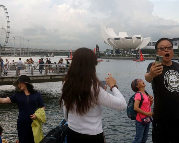 Singapore and China reach agreement on mutual 30-day visa-free entry; arrangement begins on Feb 9