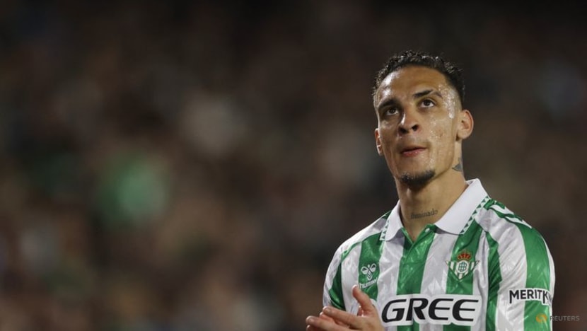 Betis winger Antony cleared to face Real after red card overturned