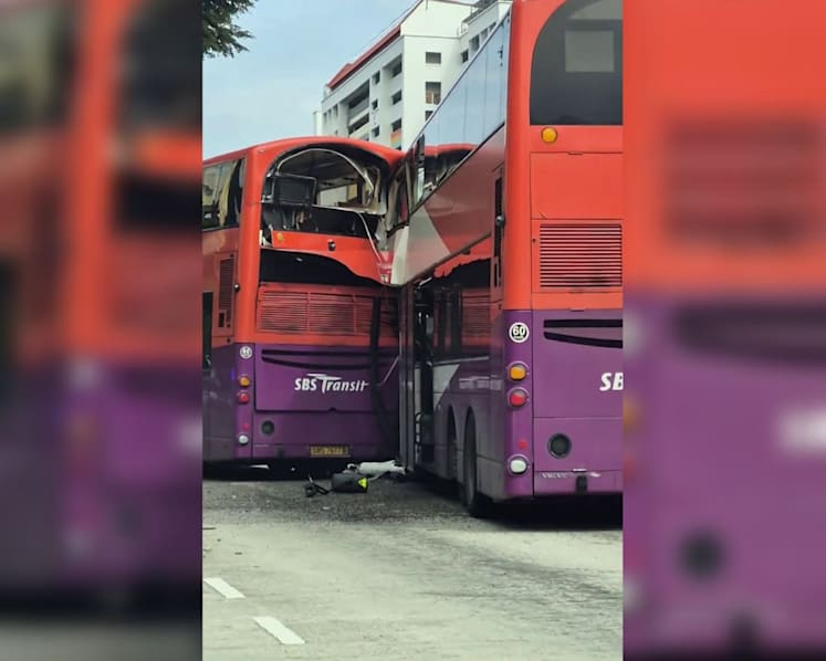 13 people taken to hospital after traffic accident in Tampines