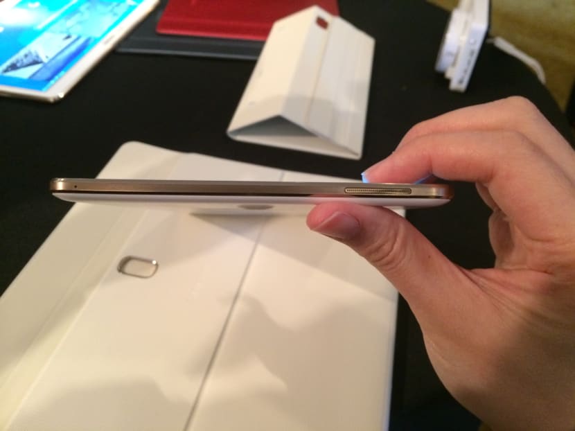 Samsung introduces new flagship tablet