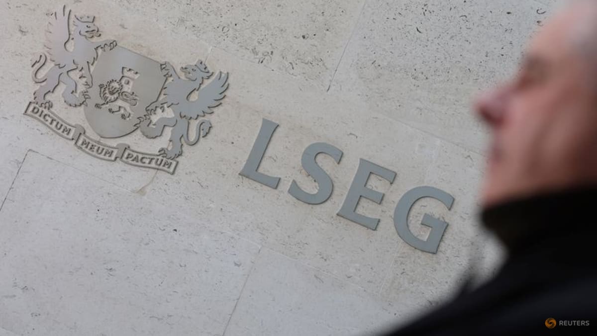 Stocks hit record highs; Treasury yields fall after US data