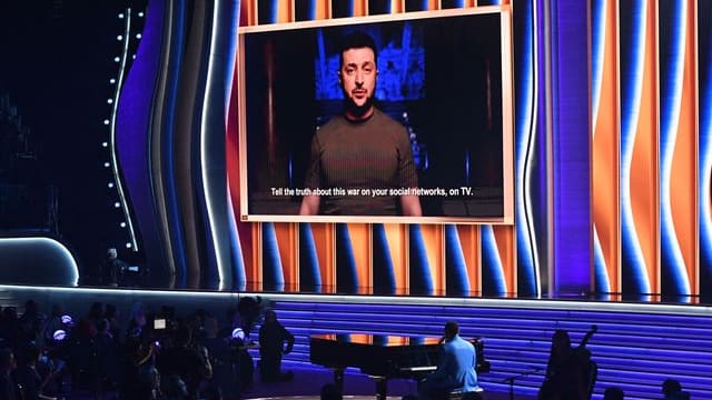 于Grammy Awards发表演说　乌克兰总统：音乐将突破一切