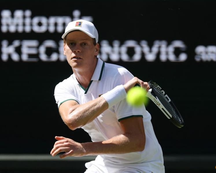 Stretched Sinner overcomes Kecmanovic to begin Wimbledon title defence