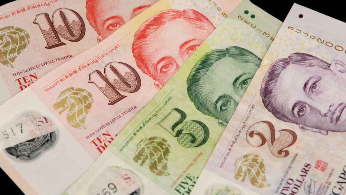 Singdollar hits 3-year high against US dollar - TODAY