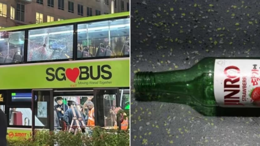 Lelaki diberkas selepas botol kaca dilempar ke arah bas di Orchard Road