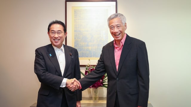李总理同日相岸田会晤 讨论如何深化合作