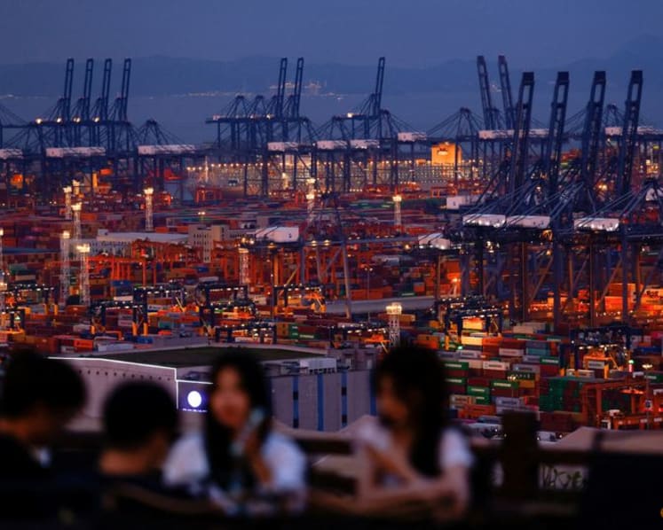 China's July exports top forecasts amid rush to meet Trump tariff deadline