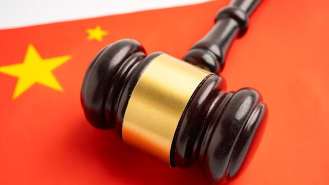律师：新加坡公民在中国涉刑事案　复杂案件羁押或超一年