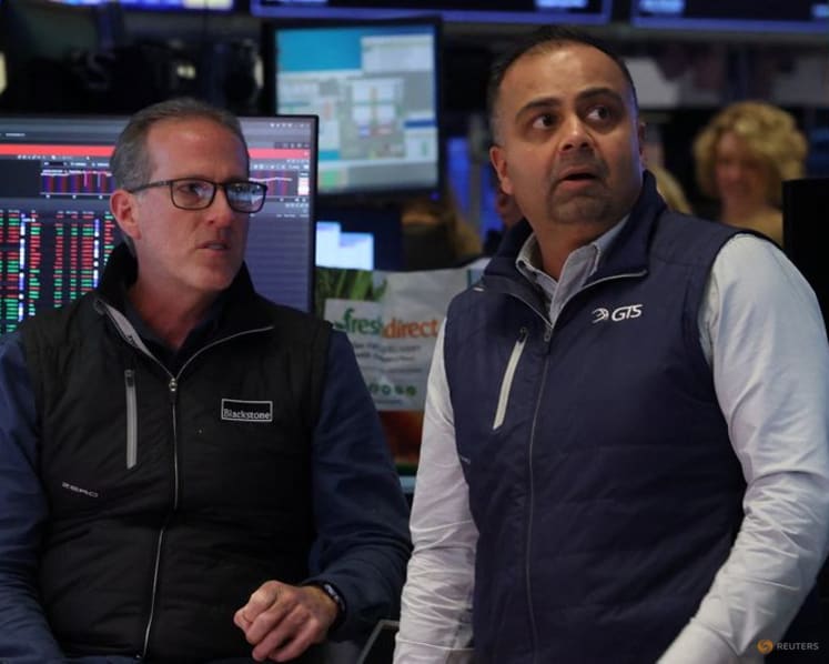 Stocks lower, gold settles higher as Trump's tariffs spread uncertainty