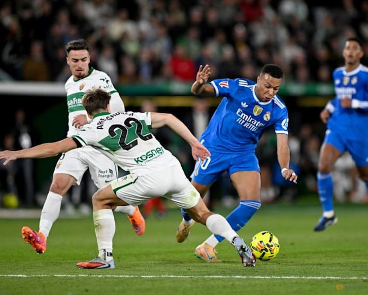 Real Madrid salvage thrilling late 2-2 draw at Elche