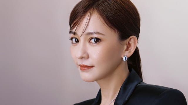 颁奖频卡词！陈意涵发文道歉