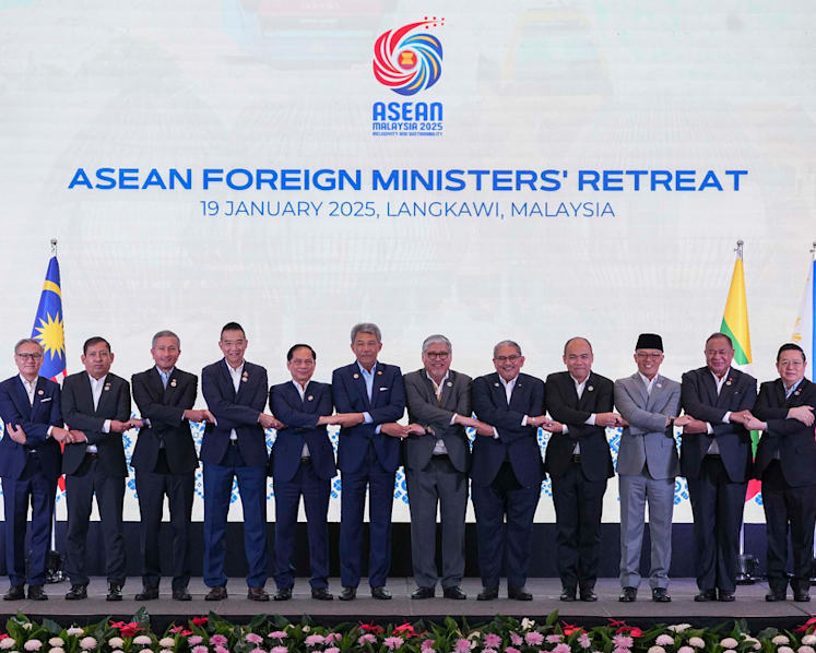 ASEAN-wide digital payment system, regional power grid key amid geopolitical risks: Vivian Balakrishnan 