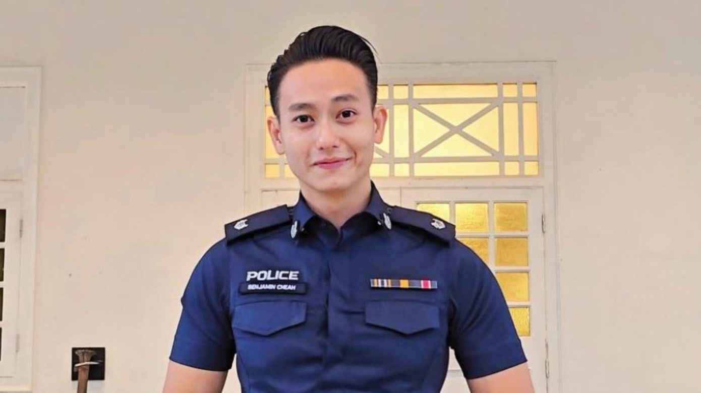POLICE OFFICER UNIFORM w/BAGDE LA警察発行実物 防诈视频吸睛后港警队长：不介意被叫帅警官- 8world