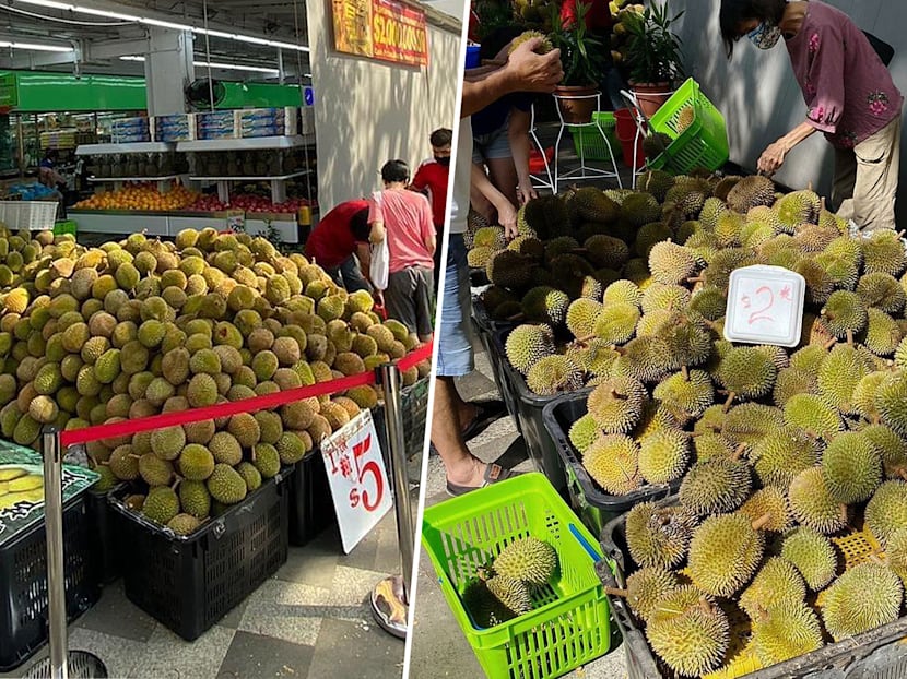 Sheng Siong Now Sells 3 For $10 Red Prawn & $15/kg MSW Durians
