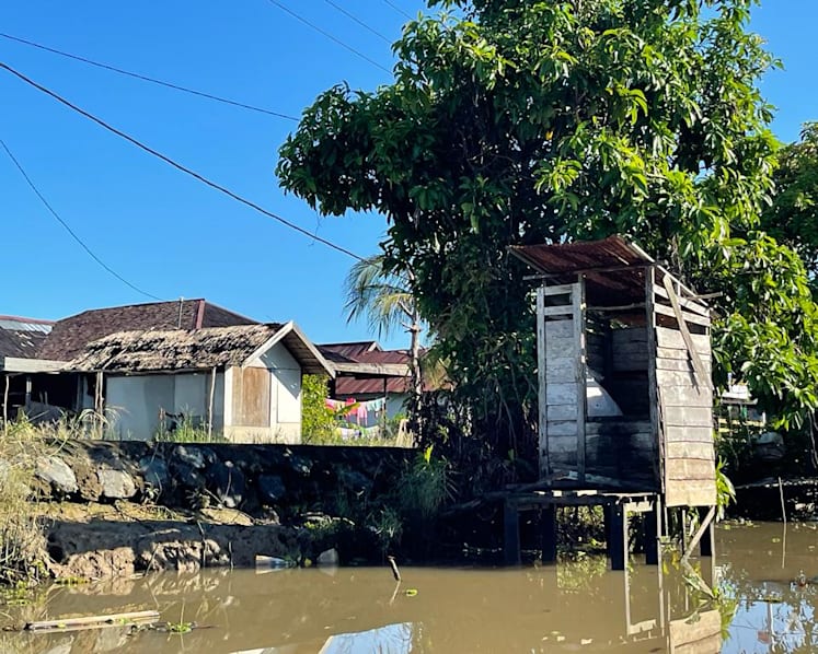 ‘Wait until surrounding is quiet’: Villagers in Indonesia’s Kalimantan make do with primitive floating toilets