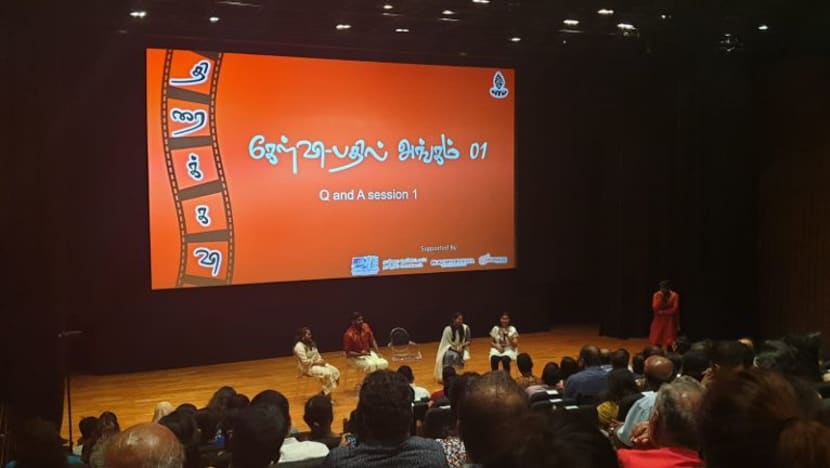 மாணவர்களிடம் தமிழ் இலக்கியத்தின் மீது ஆர்வத்தைத் தூண்டிய 'திரைக்கவி' மாணவர்களிடம் தமிழ் இலக்கியத்தின் மீது ஆர்வத்தைத் தூண்டிய 'திரைக்கவி'