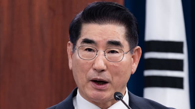 韩国前防长金龙显企图在拘留所内自杀