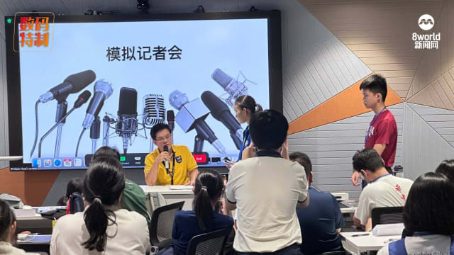 39名学生参加《我来报新闻》媒体营挑战当记者