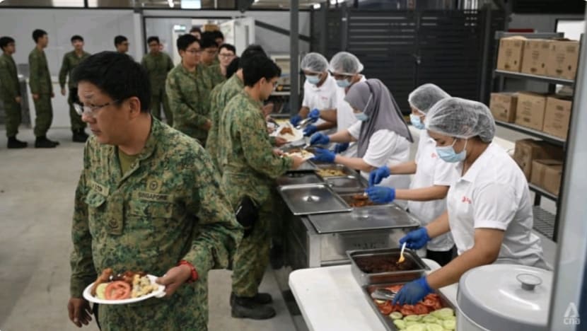 'Nasi lemak Wallaby' air tangan SG di dapur kem tentera Australia 'Nasi lemak Wallaby' air tangan SG di dapur kem tentera Australia