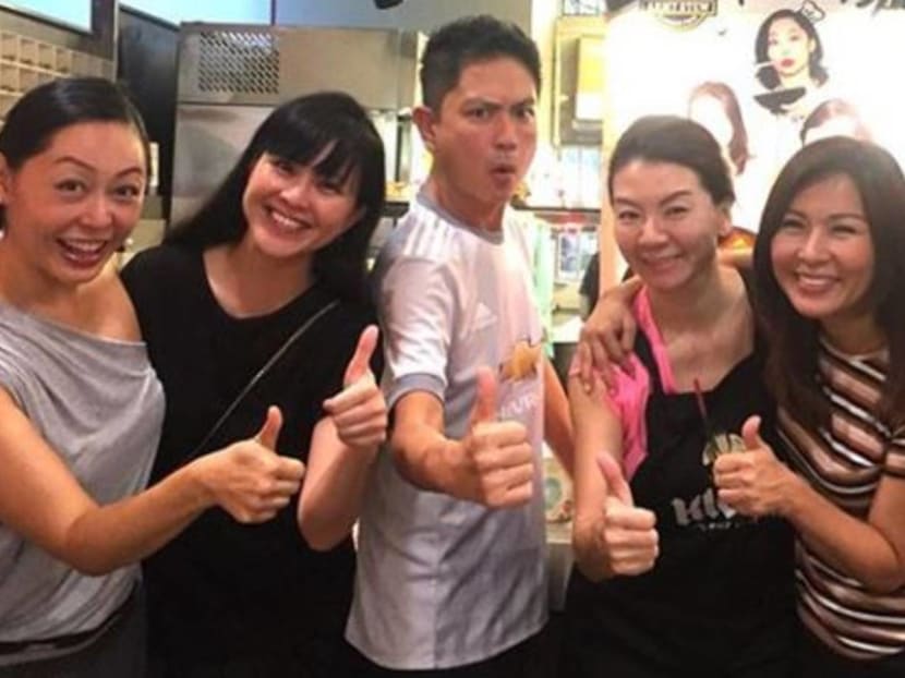 Ex-Ch 8 Stars Cassandra See And Tang Miaoling Now Run A Kopitiam Stall: "People Took Pics Of Us Scrubbing The Floor"