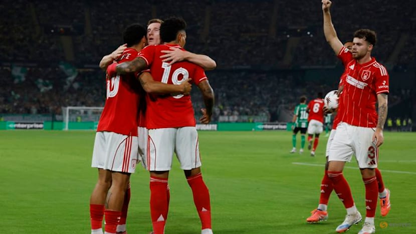 Forest denied late in Betis draw as Roma edge Nice in Europa League