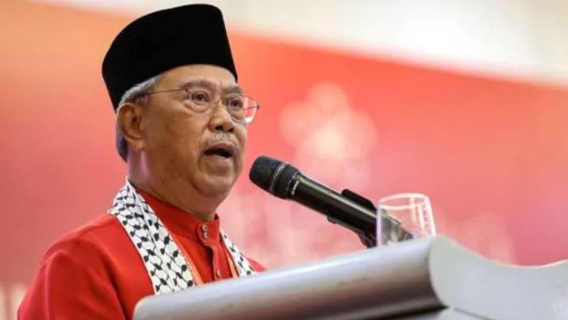Muhyiddin akur suara parti; akan pertahan jawatan Presiden Bersatu Muhyiddin akur suara parti; akan pertahan jawatan Presiden Bersatu