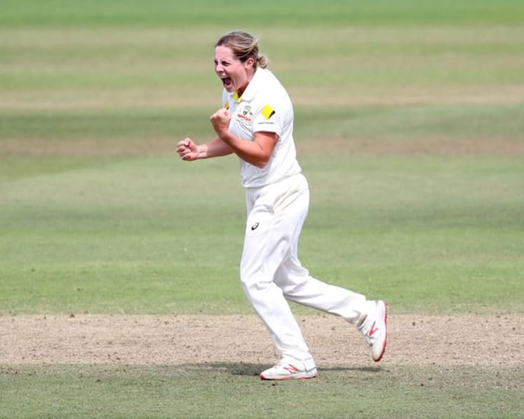 Molineux to succeed Healy as Australia captain