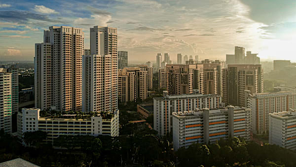 HDB வீட்டிற்குள் வெப்பத்தைக் குறைக்க வழிகள்?