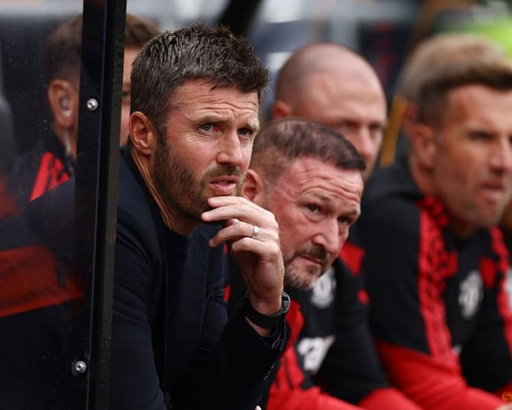 United's Carrick gets early reality check at Hull