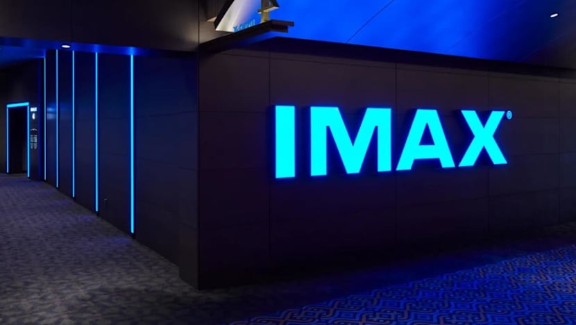 Tak perlu ke bioskop, warga China bisa nonton ala IMAX di mobil tanpa sopir