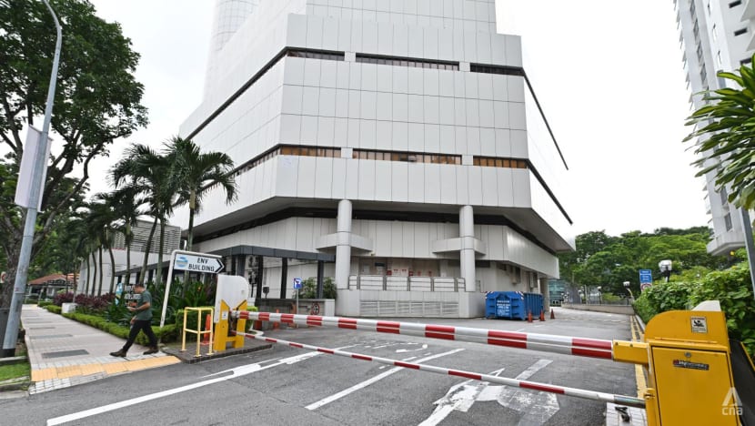 Bomb threats at 18 locations including government buildings; police found no items of security concern Bomb threats at 18 locations including government buildings; police found no items of security concern