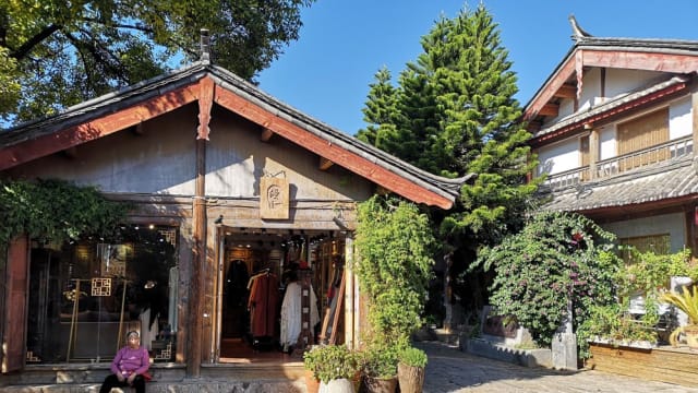 云南丽江：避开旅游大军，投身在地风情