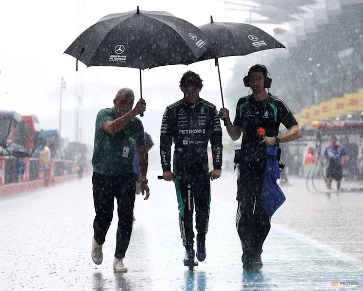 Bahrain Grand Prix in Sepang delayed due to heavy rain