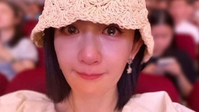 谢娜怎么哭了？社媒晒“眼眶泛泪”自拍照