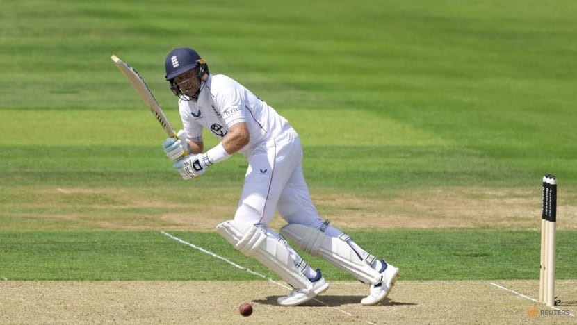 Root lifts England to 251-4 on tense day at Lord's Root lifts England to 251-4 on tense day at Lord's