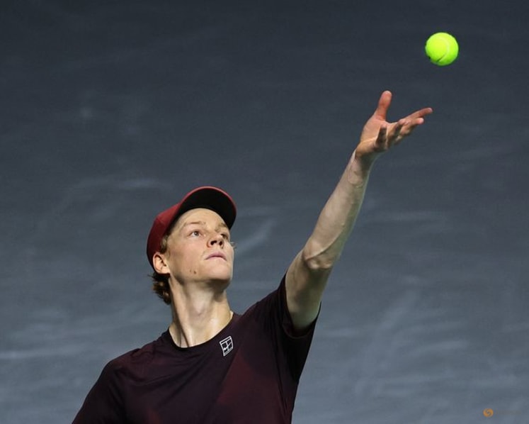 Sinner and Alcaraz chase year-end top spot in ATP Finals