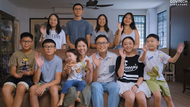 多子多福 本地夫妇生育九儿女 按英文字母顺序命名 