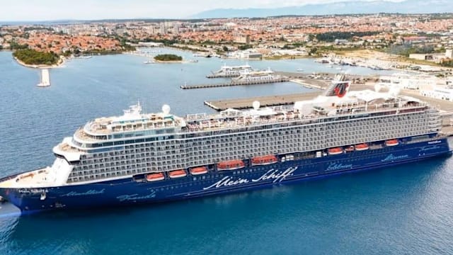 两岁童从邮轮坠落数米 伤重命危