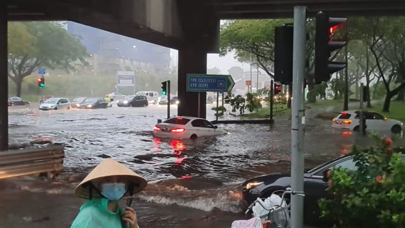 SCDF rescues 5 people from vehicles stuck in flash flood near Ikea Tampines