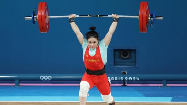 奥运首秀破三纪录 中国女大力士罗诗芳59公斤级摘金