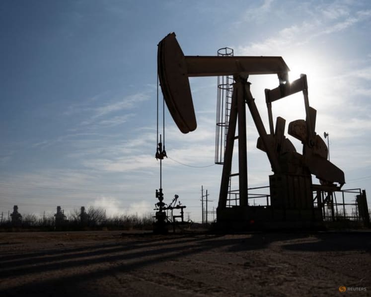 Oil prices edge up as investors weigh US-Iran talks deadlock against lower demand