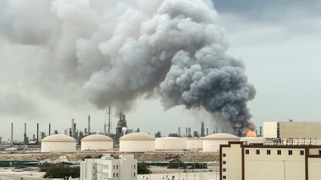 伊朗称战争何时结束由其决定 威胁阻断中东石油出口