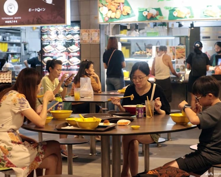 Parliament votes in favour of amended PSP motion on supporting hawkers