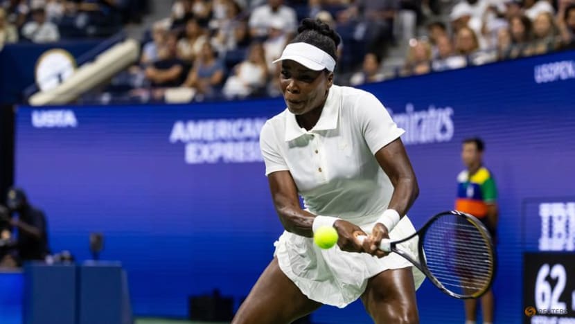 Alcaraz eases into US Open second round as Venus makes emotional exit