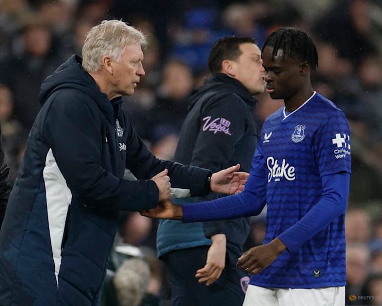 Everton sign forward George from Chelsea after loan spell