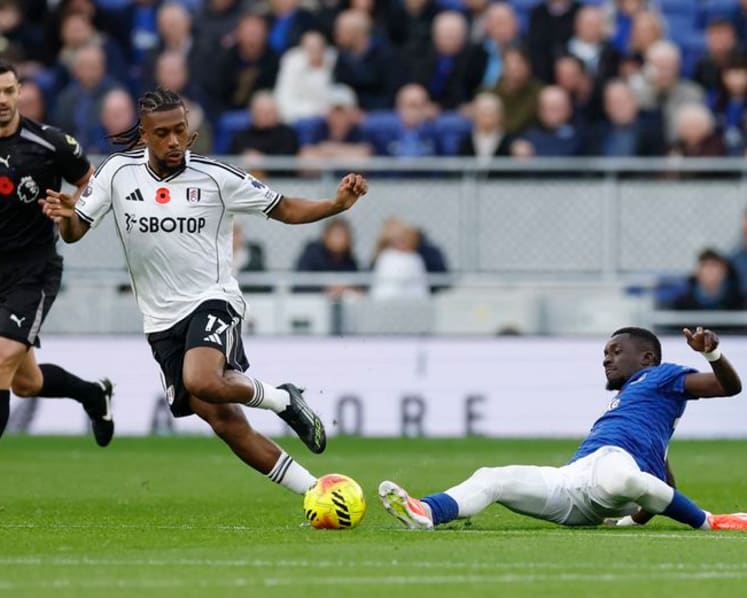 Everton ease to dominant 2-0 home win over Fulham