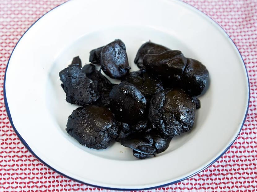 How To Make Restaurant-Worthy Buah Keluak Fried Rice