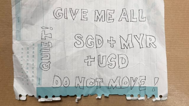 一男子抢劫未遂八小时内被捕 明天被控