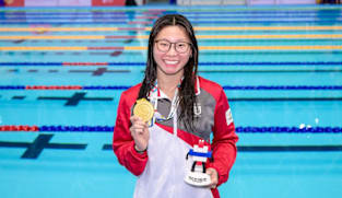  Atlet renang SG Letitia Sim bersara